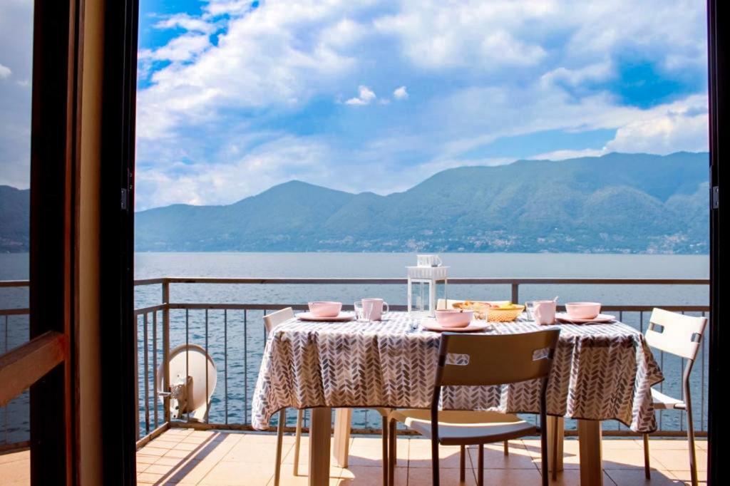 Casa Spiaggia Brezzo Buitenkant foto